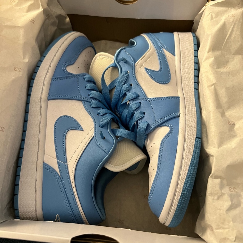 jordan low wmns unc